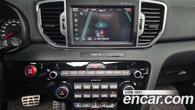 Kia Sportage 2018 — photo 15