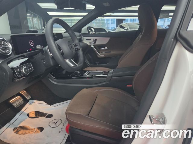 Mercedes-Benz CLA-Class 2026 — photo 10