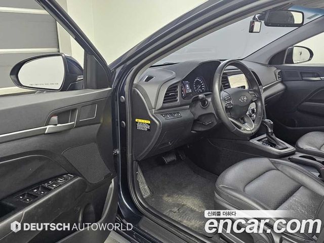 Hyundai AVANTE 2019 — photo 11