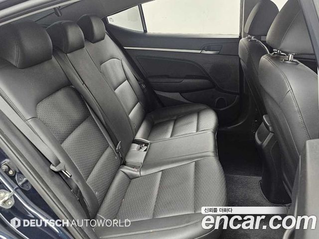 Hyundai AVANTE 2019 — photo 12