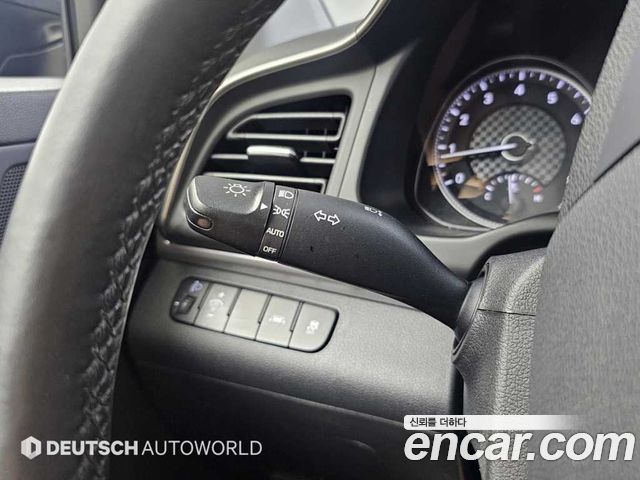 Hyundai AVANTE 2019 — photo 16