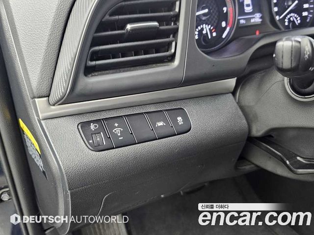 Hyundai AVANTE 2019 — photo 17
