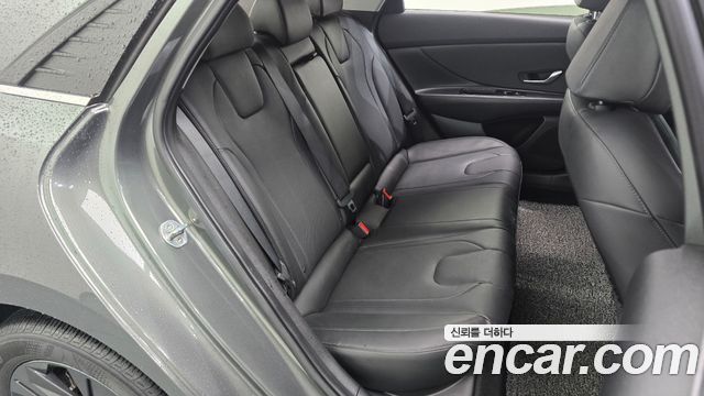 Hyundai AVANTE 2021 — photo 11