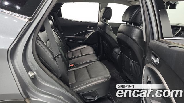 Hyundai Santafe 2017 — photo 18