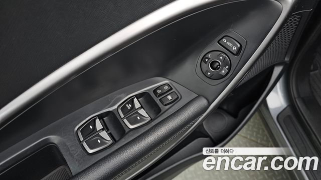 Hyundai Santafe 2017 — photo 23
