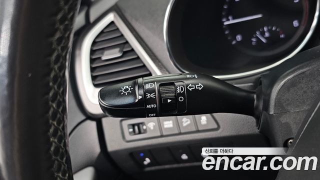 Hyundai Santafe 2017 — photo 25