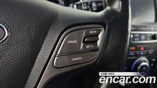 Hyundai Santafe 2017 — photo 26