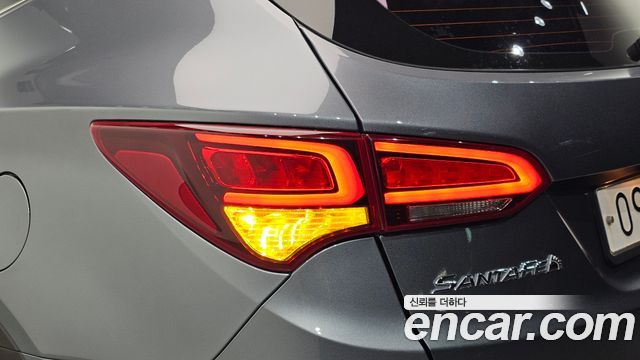 Hyundai Santafe 2017 — photo 9