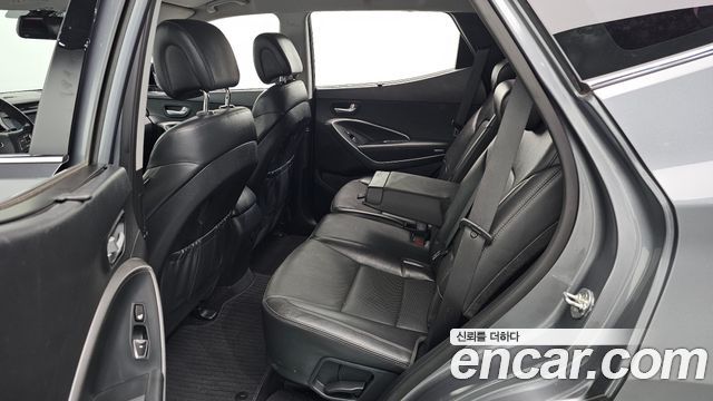 Hyundai Santafe 2017 — photo 16