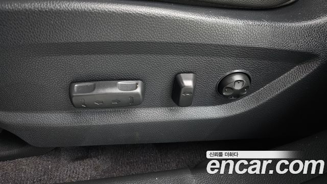Hyundai Santafe 2017 — photo 27