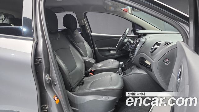 Renault Korea QM3 2016 — photo 11