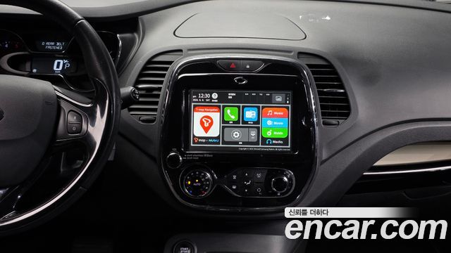 Renault Korea QM3 2016 — photo 14