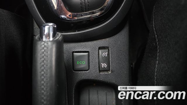 Renault Korea QM3 2016 — photo 16