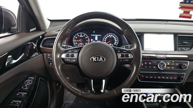 Kia K7 2018 — photo 12
