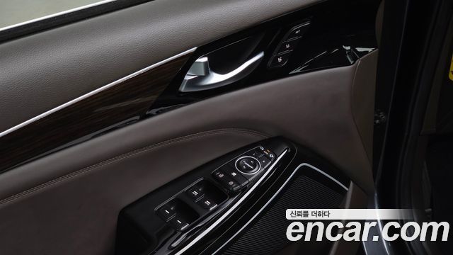Kia K7 2018 — photo 16