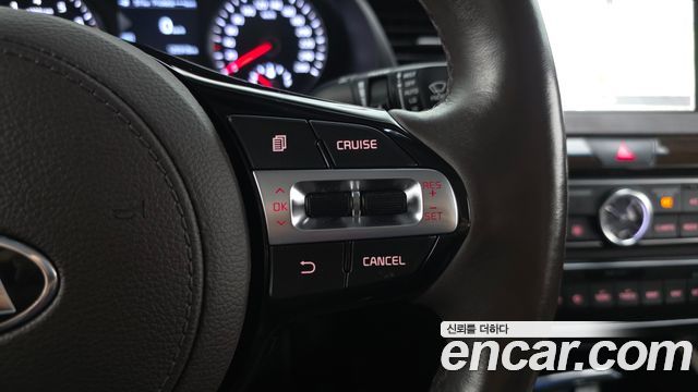 Kia K7 2018 — photo 18