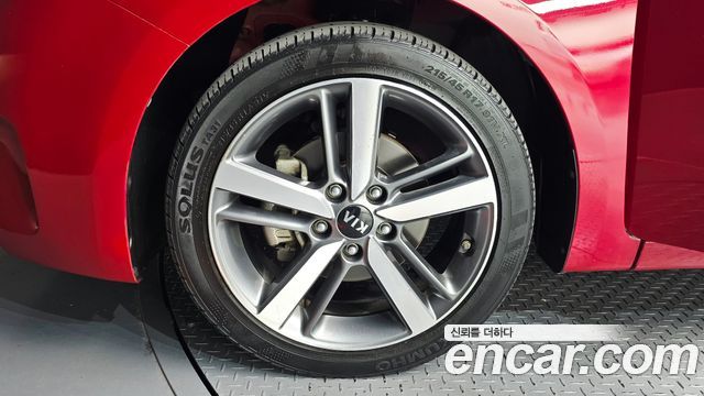 Kia K3 2016 — photo 5