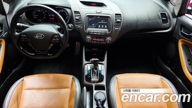 Kia K3 2016 — photo 10