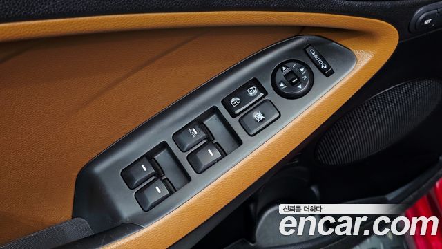 Kia K3 2016 — photo 26