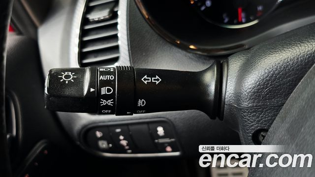 Kia K3 2016 — photo 27