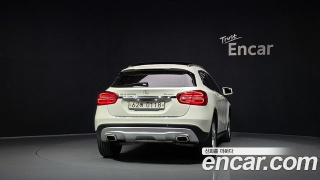 Mercedes-Benz GLA-Class 2016 — photo 4