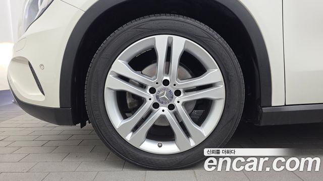 Mercedes-Benz GLA-Class 2016 — photo 5