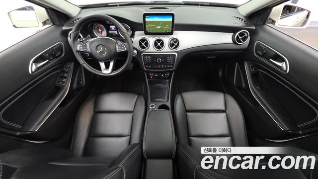 Mercedes-Benz GLA-Class 2016 — photo 7
