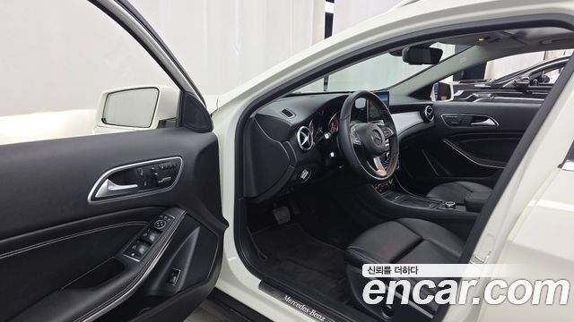 Mercedes-Benz GLA-Class 2016 — photo 10