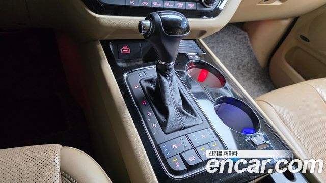 Kia Canival 2016 — photo 9