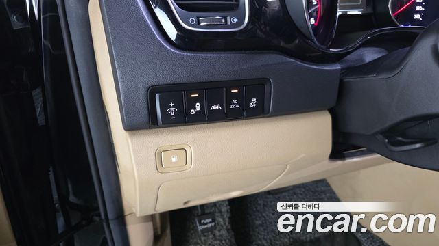 Kia Canival 2016 — photo 16