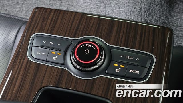 Kia K7 2015 — photo 32
