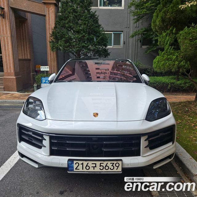 Porsche Cayenne 2024 — photo 1