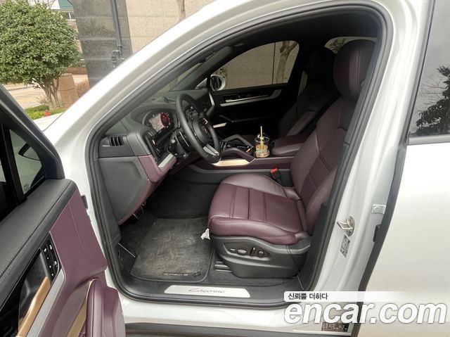 Porsche Cayenne 2024 — photo 2