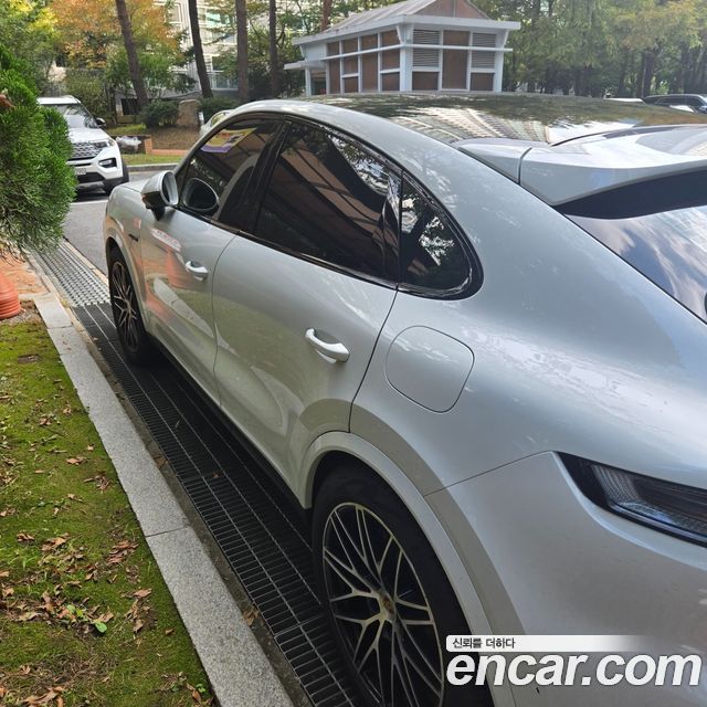 Porsche Cayenne 2024 — photo 4