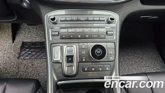Hyundai Santafe 2023 — photo 12