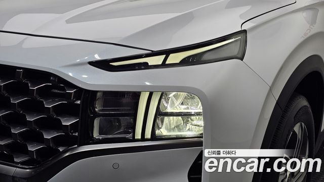 Hyundai Santafe 2023 — photo 8