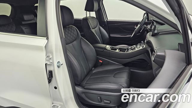 Hyundai Santafe 2023 — photo 16