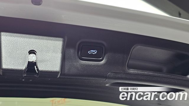 Hyundai Santafe 2023 — photo 29