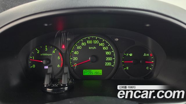 Hyundai Starex 2013 — photo 8