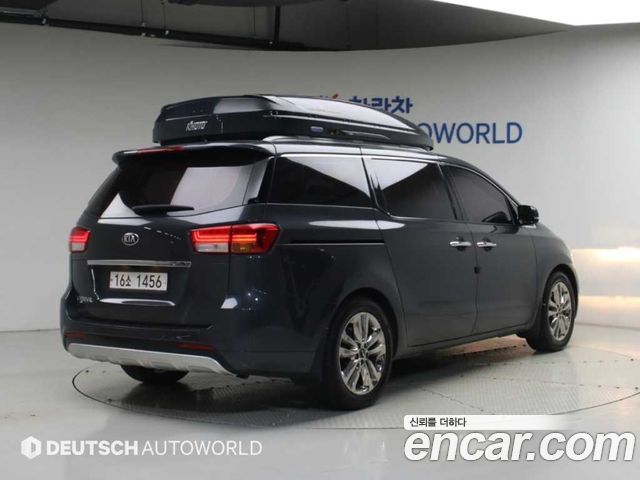Kia Canival 2015 — photo 2