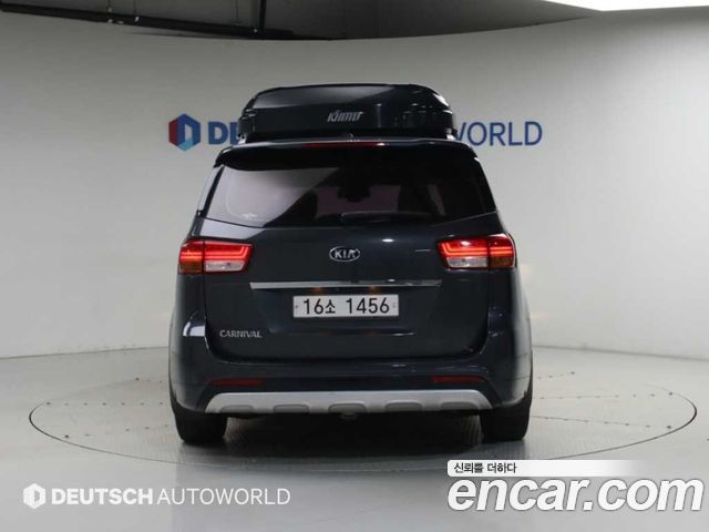 Kia Canival 2015 — photo 4