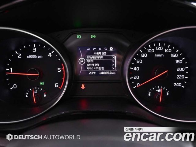 Kia Canival 2015 — photo 8