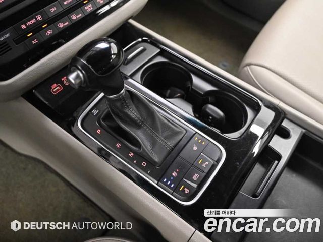 Kia Canival 2015 — photo 9