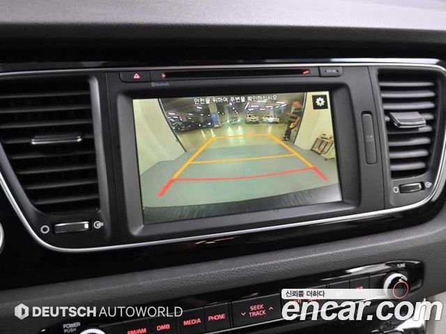 Kia Canival 2015 — photo 15