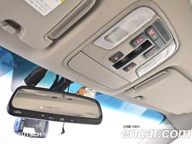Kia Canival 2015 — photo 17