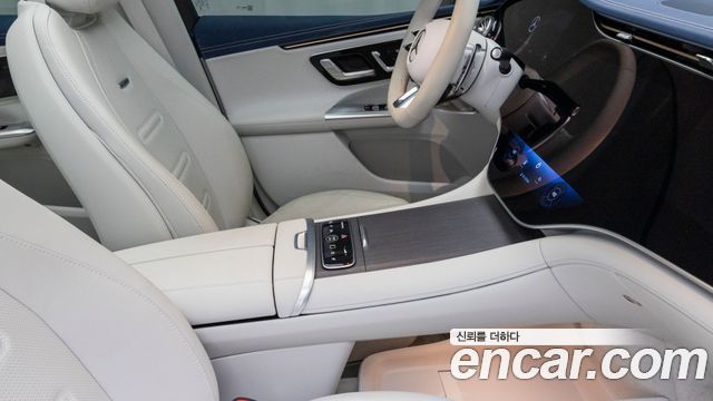 Mercedes-Benz EQE 2024 — photo 9