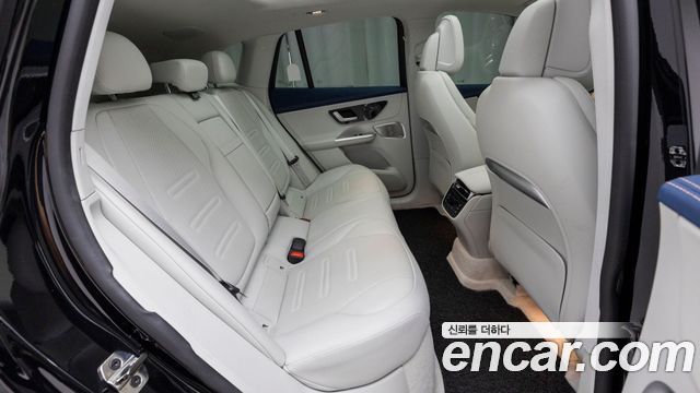 Mercedes-Benz EQE 2024 — photo 10