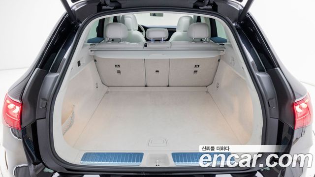 Mercedes-Benz EQE 2024 — photo 11