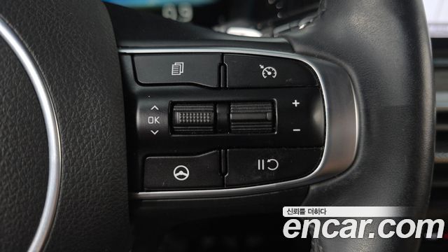 Kia K5 2022 — photo 31