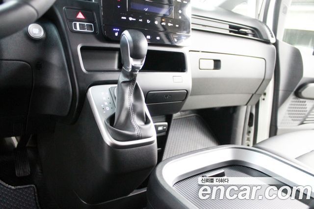 Hyundai Staria 2023 — photo 15